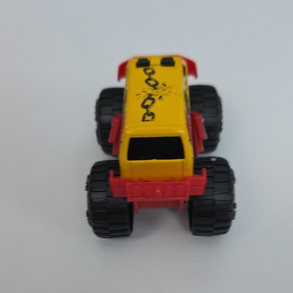Bulldog Monster Truck Toy - Yellow and Red - Picture 4 of 5